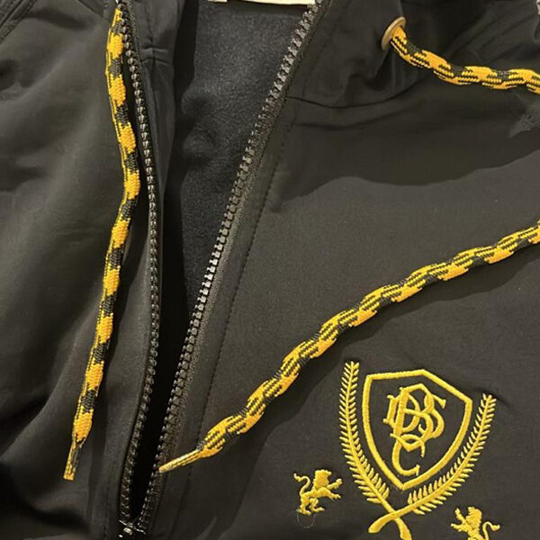 CAMPERA-BELGRANO-DAY-SCHOOL